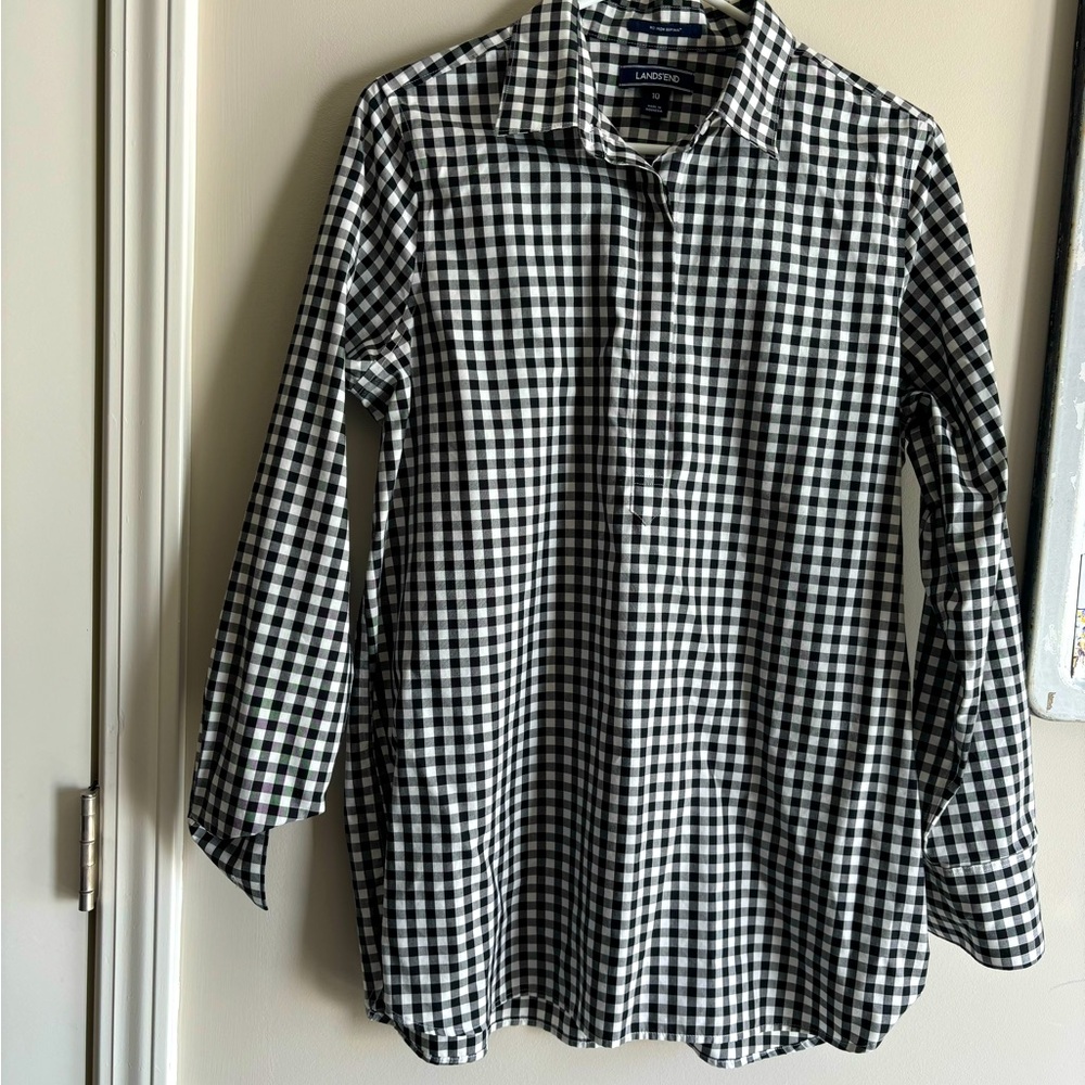 Black and white checked 3/4 zip shirt size 10